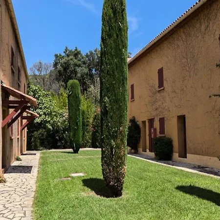 Apartment For 7 People Saint-Raphaël