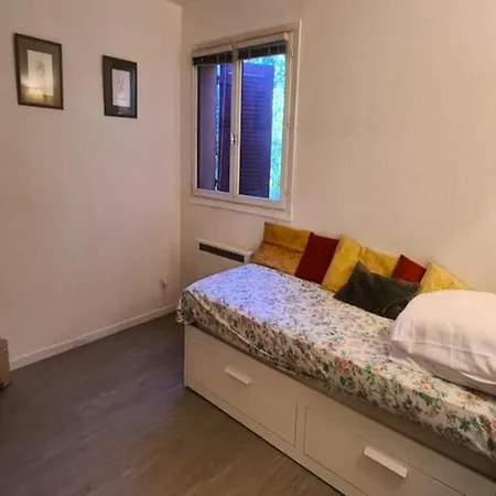 Apartment For 7 People Saint-Raphaël